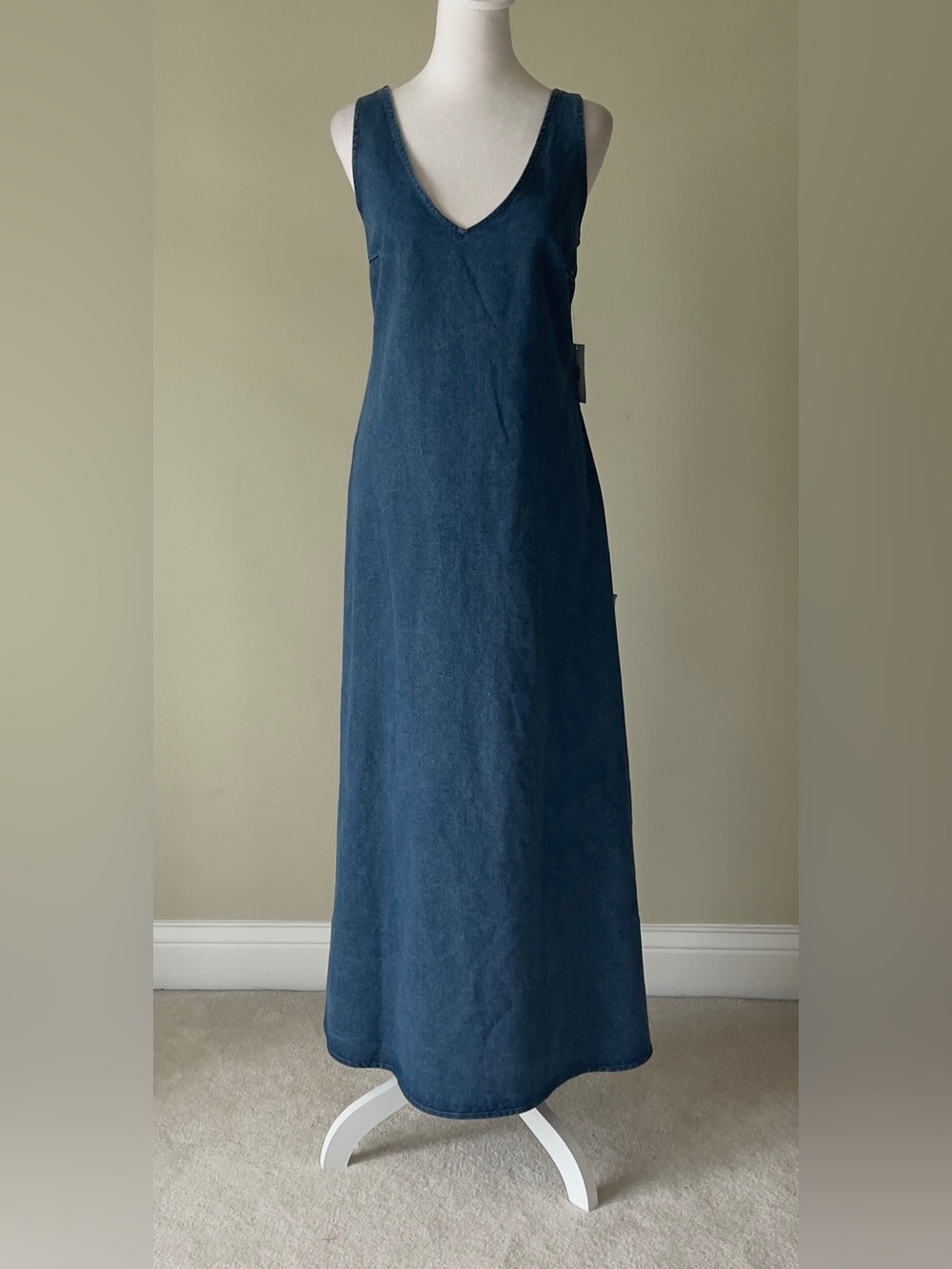 Petal & Pup Odelia Denim Sleeveless V-Neck Maxi Dress in Deep Blue NWO Size Med